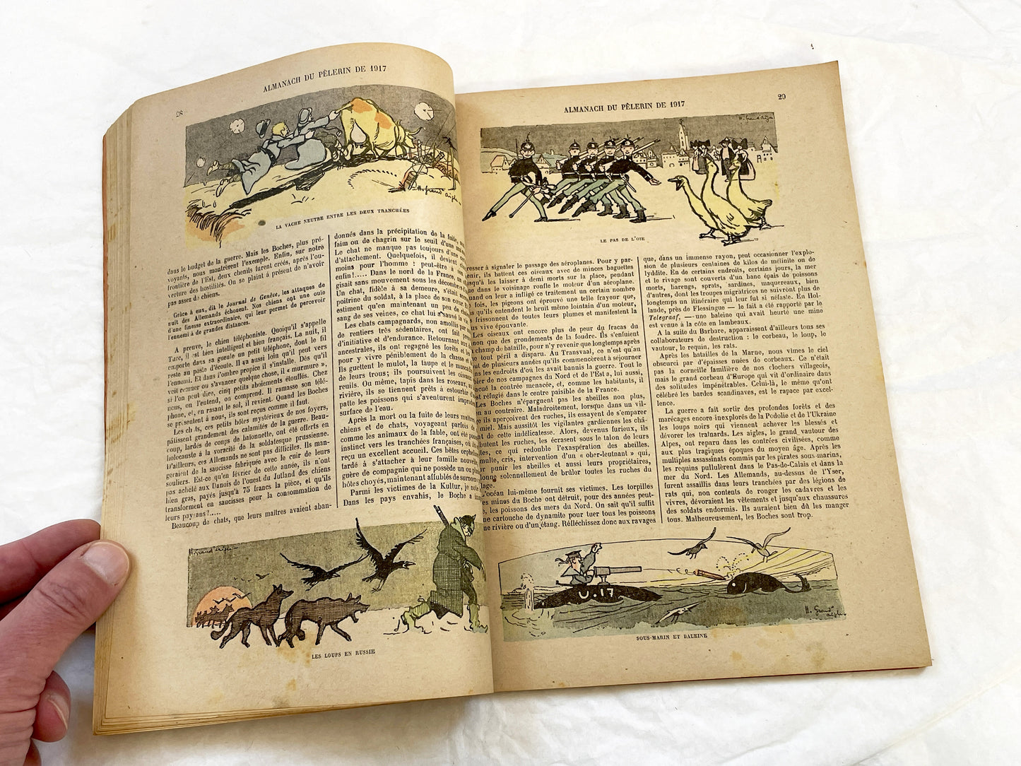1910s - 1917 Almanac Pèlerin - Vintage French Catholic Publication - World War One Era History - Rare Collectible Booklet