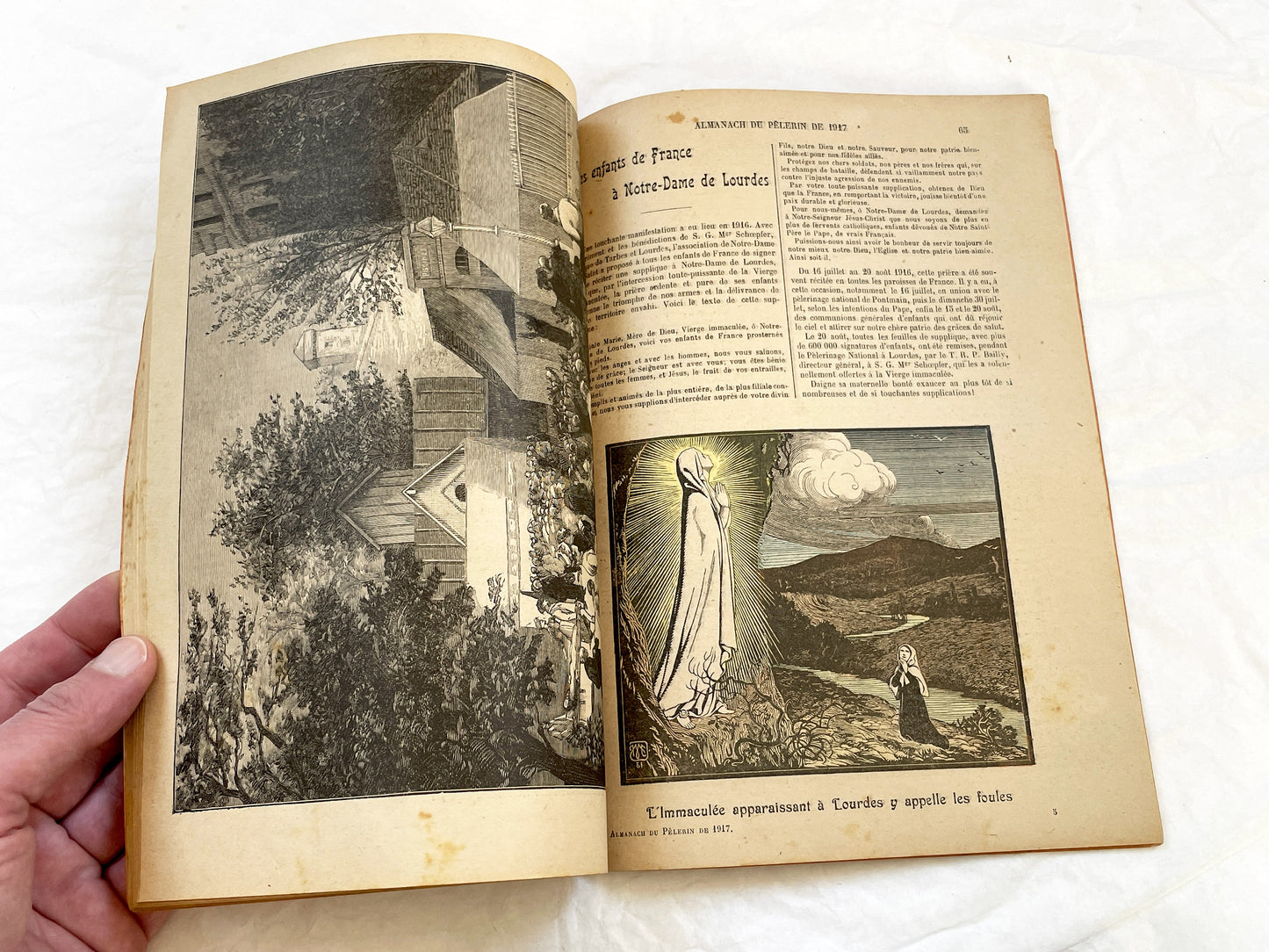 1910s - 1917 Almanac Pèlerin - Vintage French Catholic Publication - World War One Era History - Rare Collectible Booklet