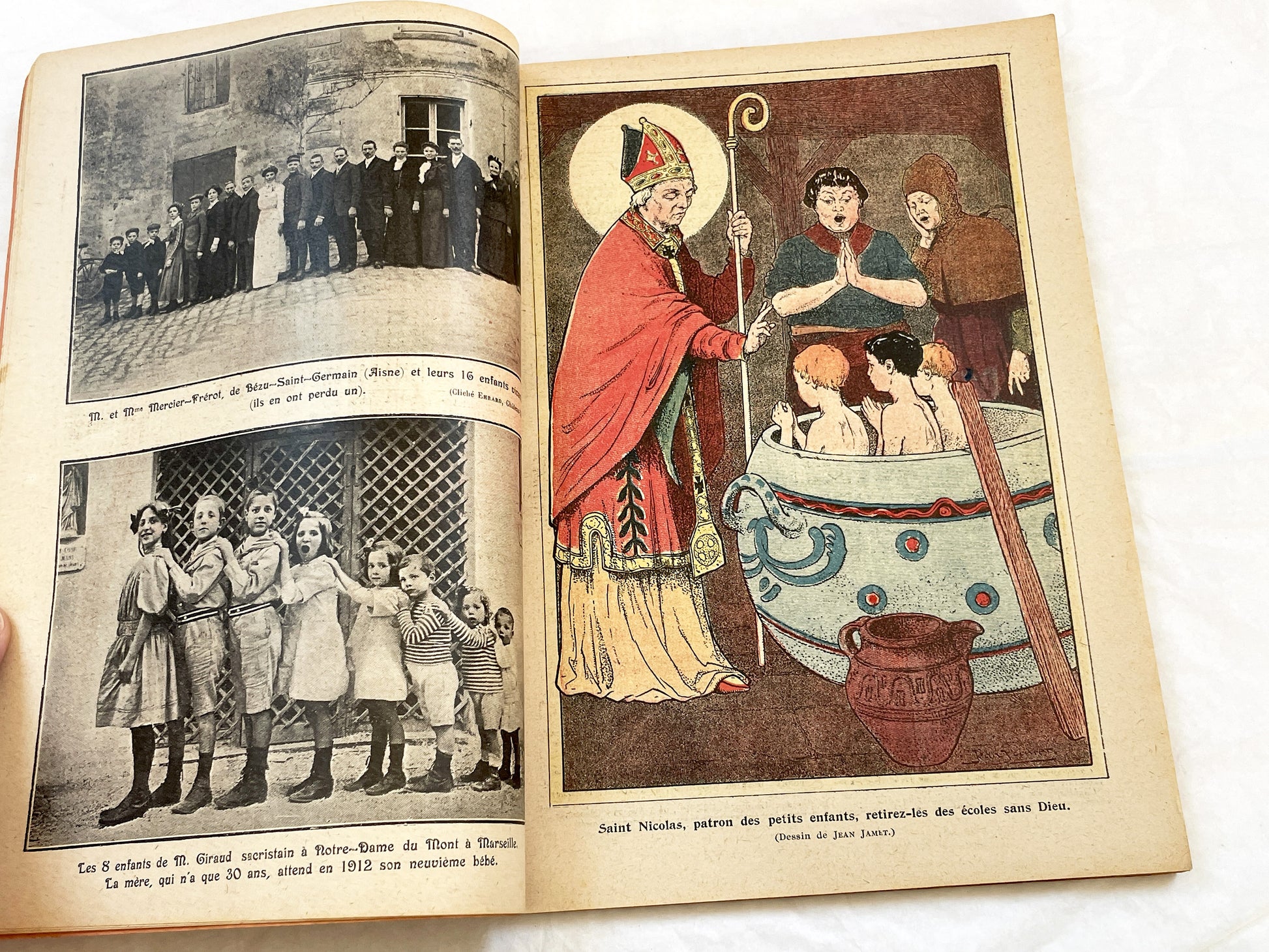 1910s - Vintage Catholic French Almanac 1912 - Beautifully Illustrated Religious Annual Book - Antique Christian Morality Tales