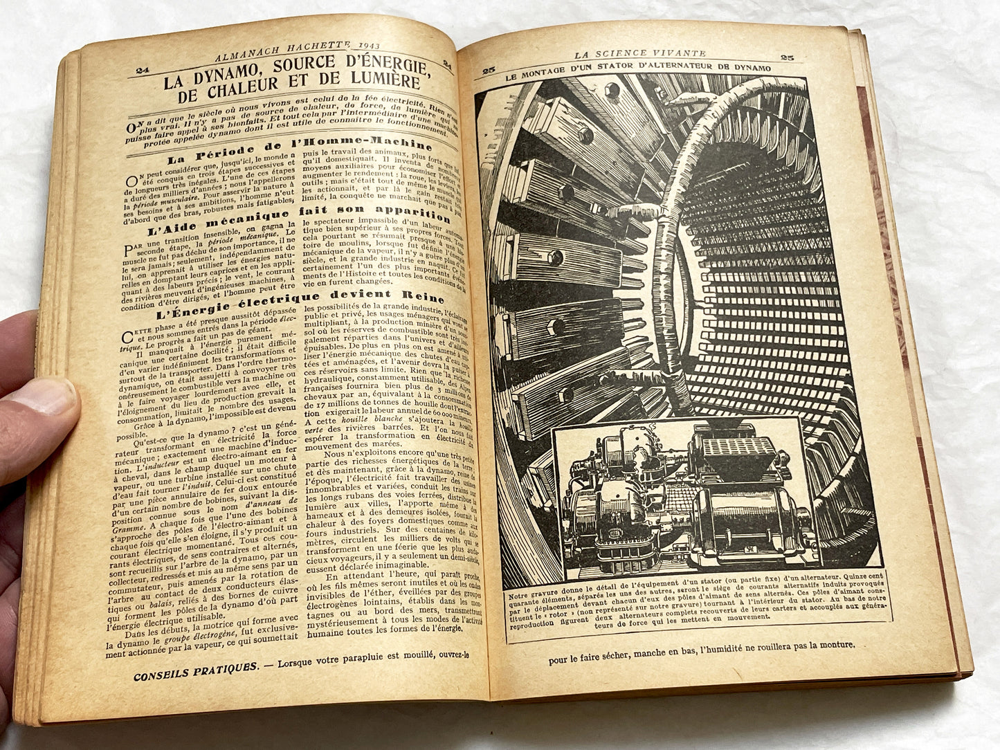 1940s – 300 Pages Almanach Hachette – Vintage French almanac – Wartime edition of the “Practical Life Encyclopedia”