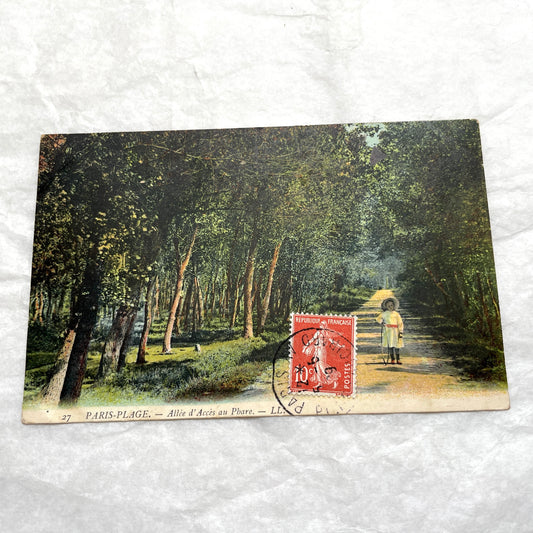 1900s French postcard lot featuring Bois de Vincennes lake and Paris-Plage alley with a person.