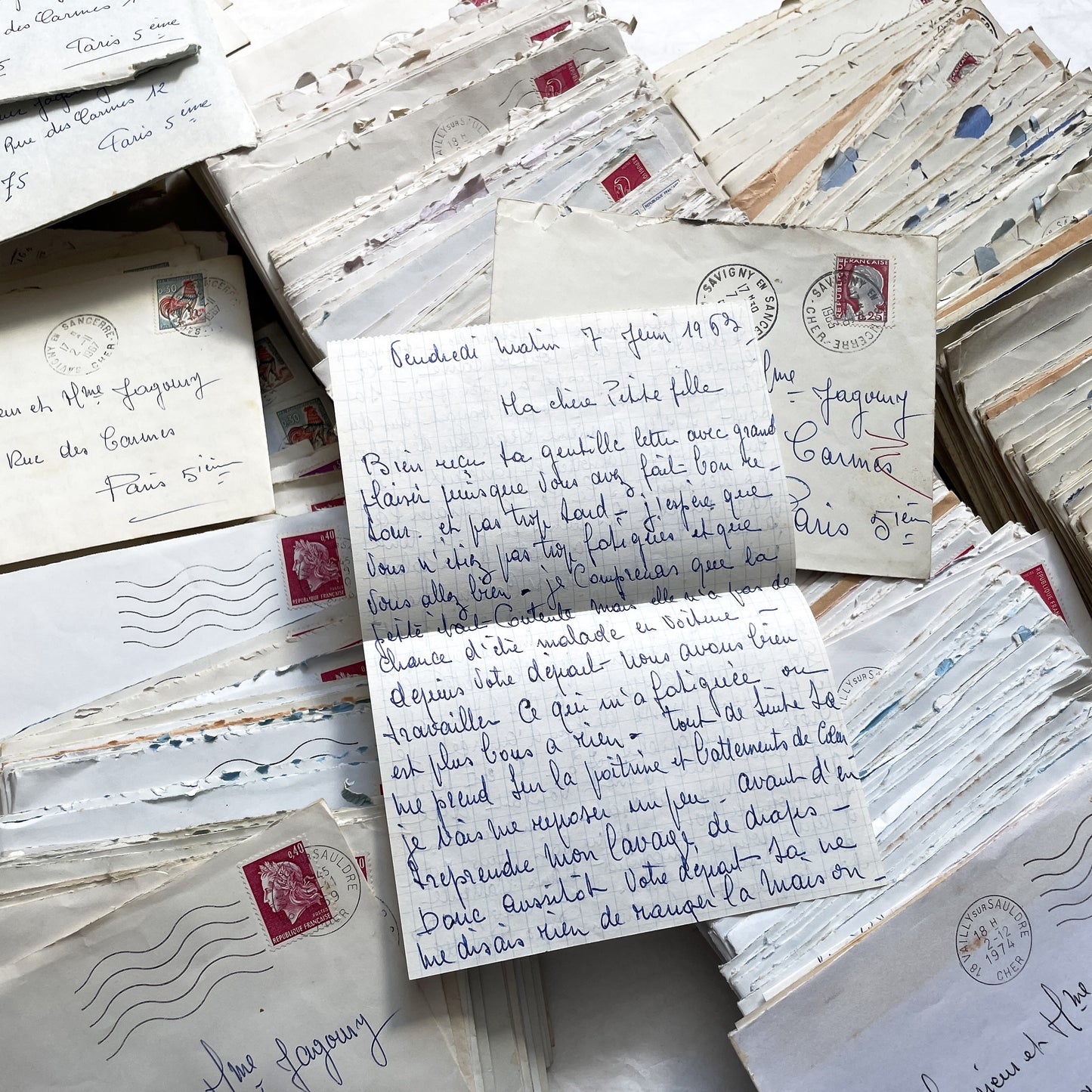 1960s - 1970s - 5 or 10 letters from a mother to her daughter and her son-in-law - Handwritten letters in their envelope