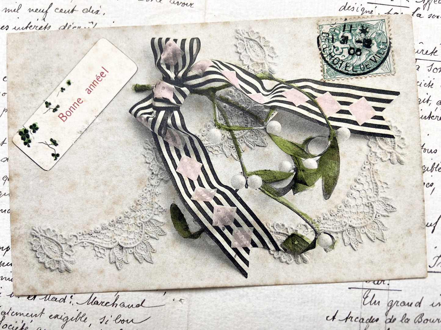 1900s - French New Year Postcard - Belle Epoque Mistletoe & Ribbon Design - Embossed Lace Greeting Card - Antique Ephemera Collectible