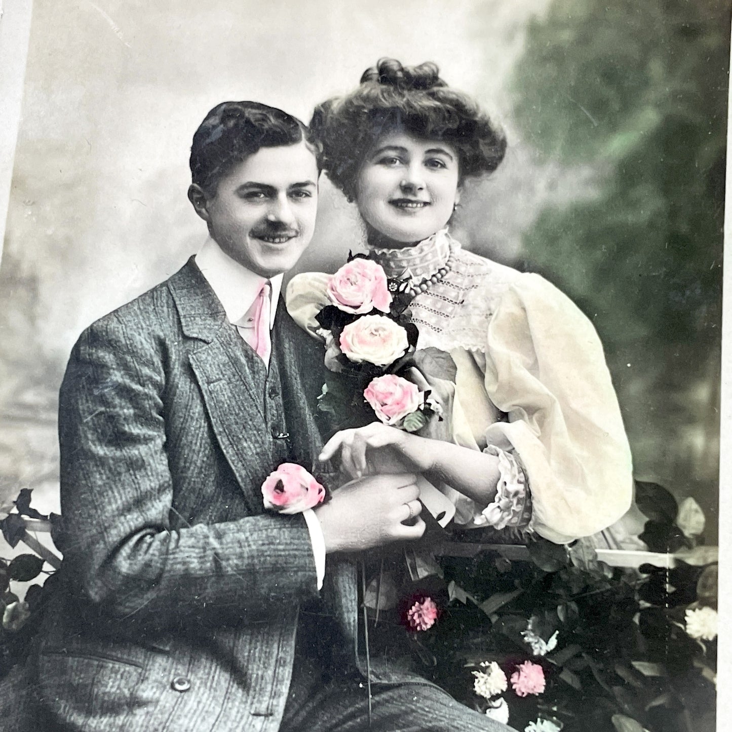 1900s - Vintage French Postcard - Romantic Belle Époque Couple - Hand-Tinted Photo - Love Message - Antique Ephemera Collectible Art