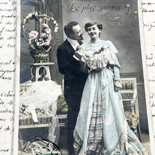 1900s - Vintage French Postcard - Hand Colored - Edwardian Couple Portrait - Wedding Engagement Scene - 'Felicitation' Card