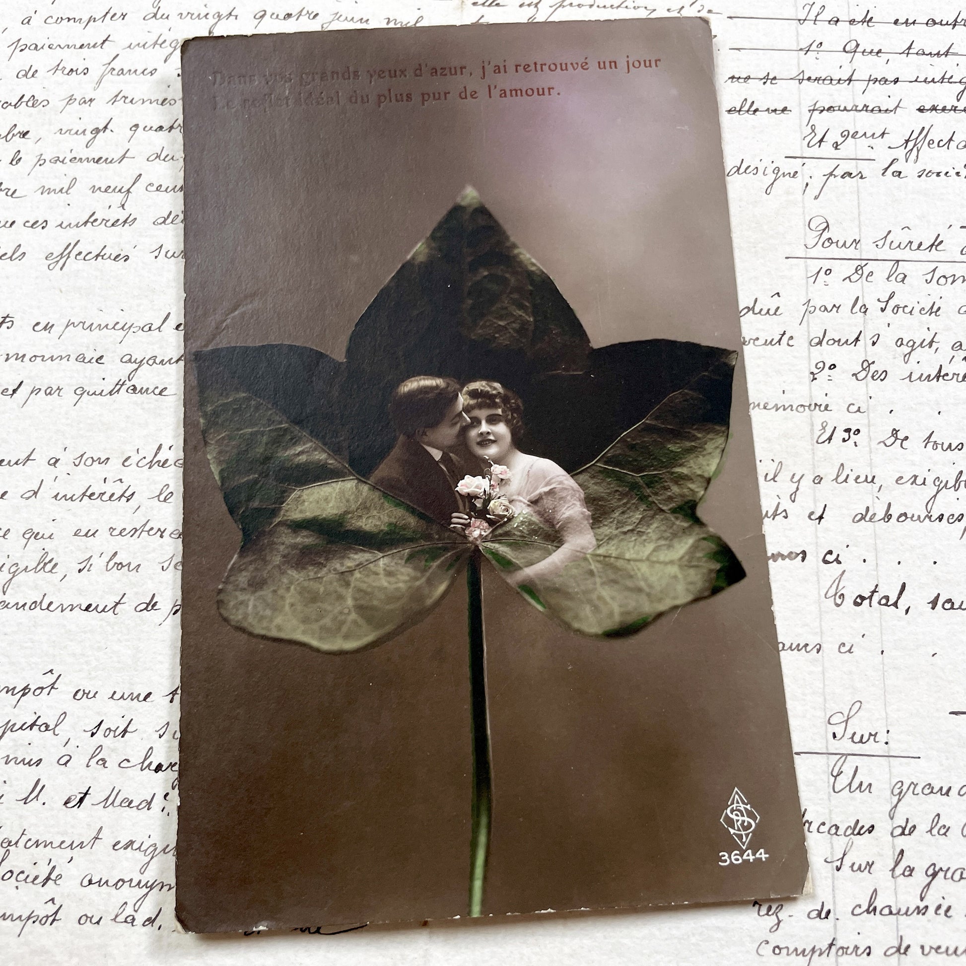 1910s - Vintage French Romantic Postcard - Kissing Couple In Clover Leaf Frame - Antique Love Sentimental Ephemera