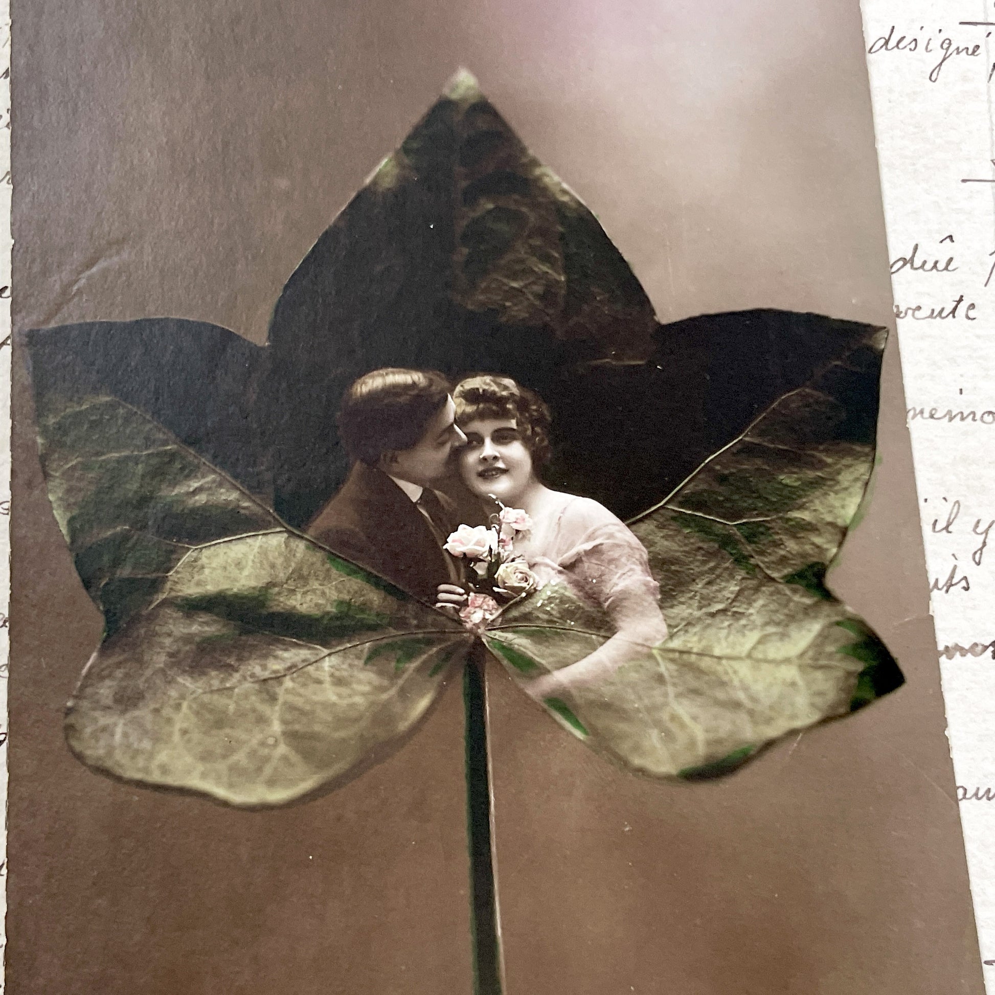 1910s - Vintage French Romantic Postcard - Kissing Couple In Clover Leaf Frame - Antique Love Sentimental Ephemera