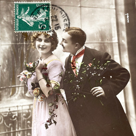 1910s - Vintage French Bonne Annee Postcard - Romantic Couple Affectionate Pose - Hand-Colored Photo - Art Deco Era - Happy New Year