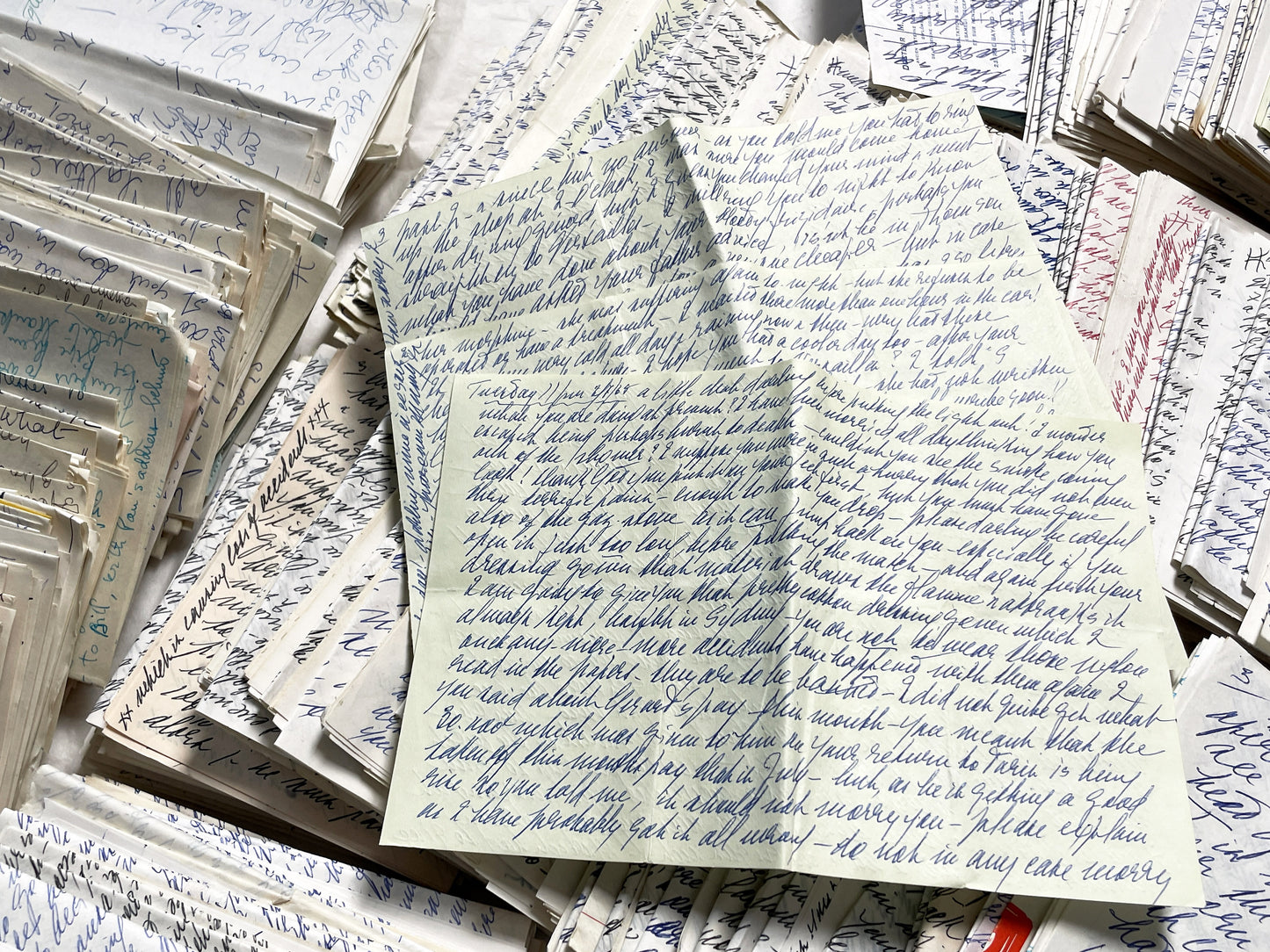 1960s - English correspondence from France – Set of 15+ sheets (30 pages) – Handwritten romantic letters – Vintage letters on paper