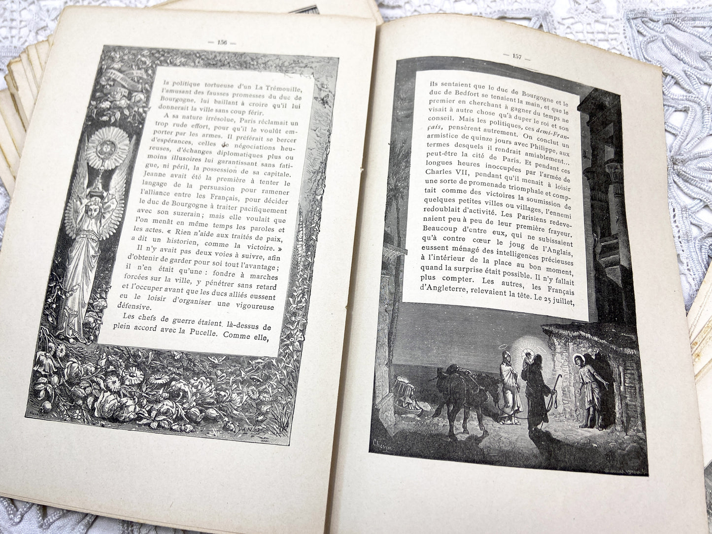 1880s – Set of 16 engraved sheets with ornate borders and French text - Antique illustrated book pages