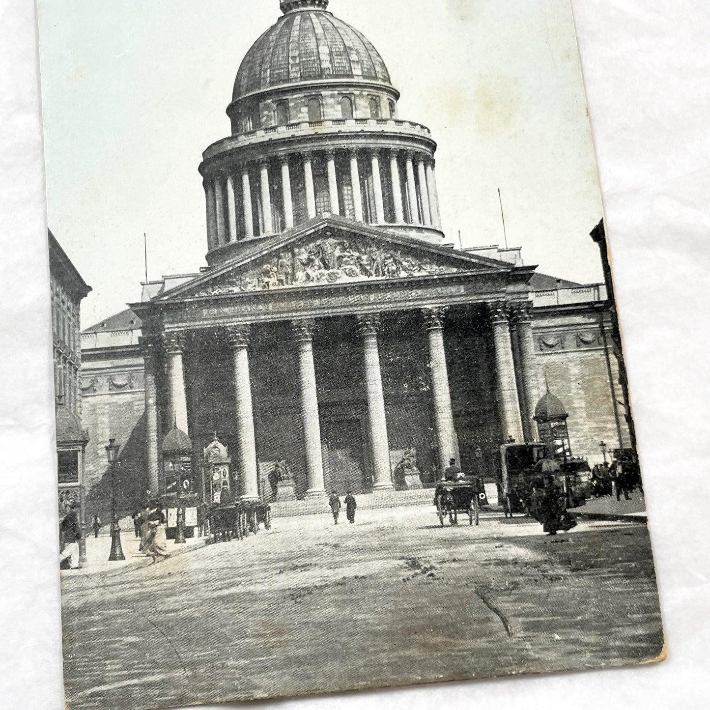 1900s - Vintage Paris Postcard - Le Panthéon Monument - Historic French Architecture - Horse-Drawn Carriages - Parisian Street Scene