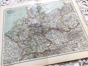 Large vintage map of Germany in 1910 from a French atlas of the 1910s