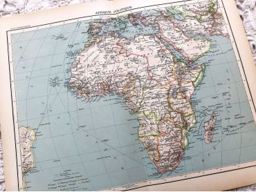Large vintage map of the political Africa from a French atlas of the 1910s