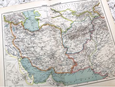 Large vintage map of Persia and Afghanistan (Iran, Iraq, Arabia, etc.) from a French atlas of the 1910s