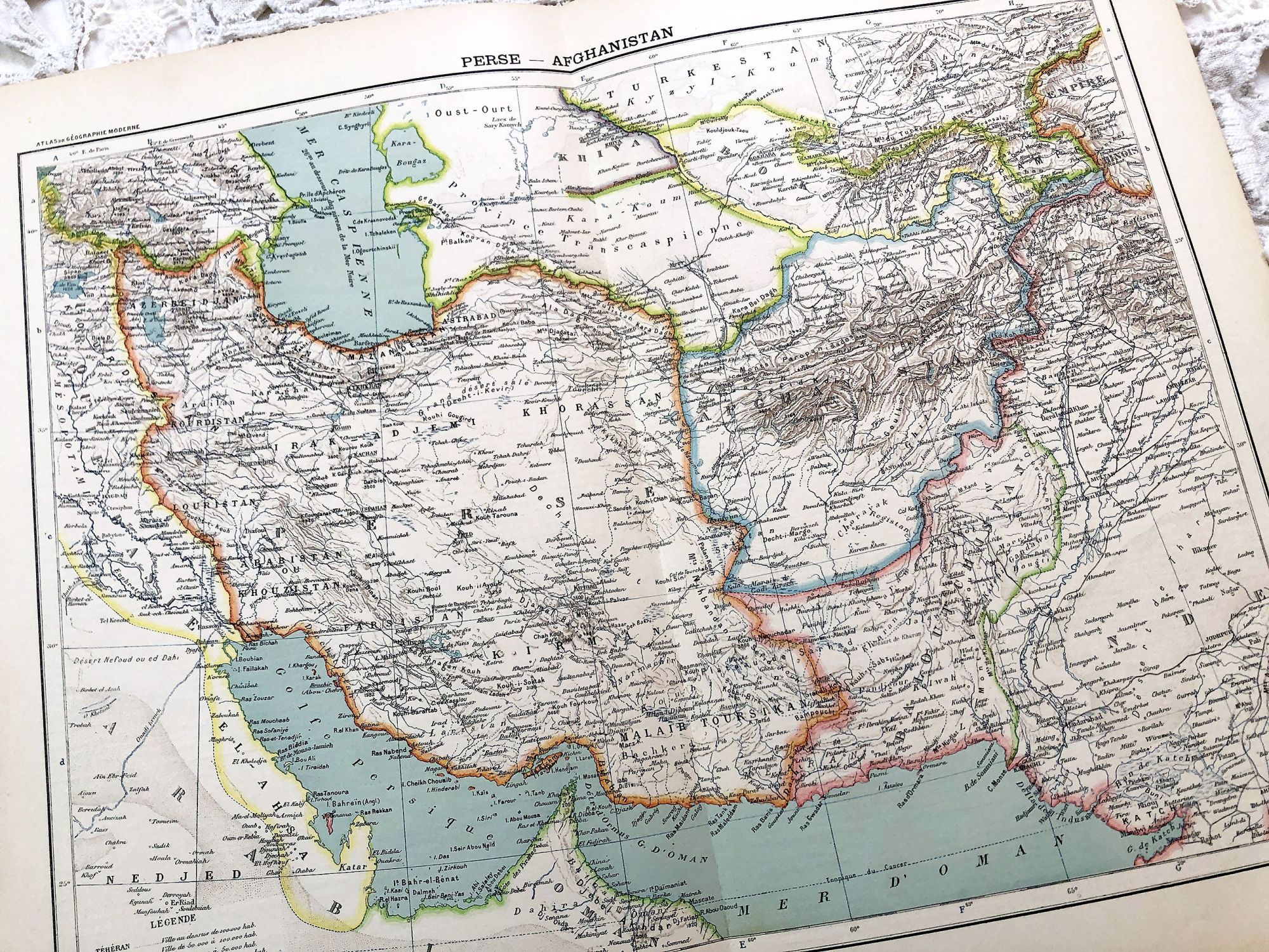 Large vintage map of Persia and Afghanistan (Iran, Iraq, Arabia, etc.) from a French atlas of the 1910s