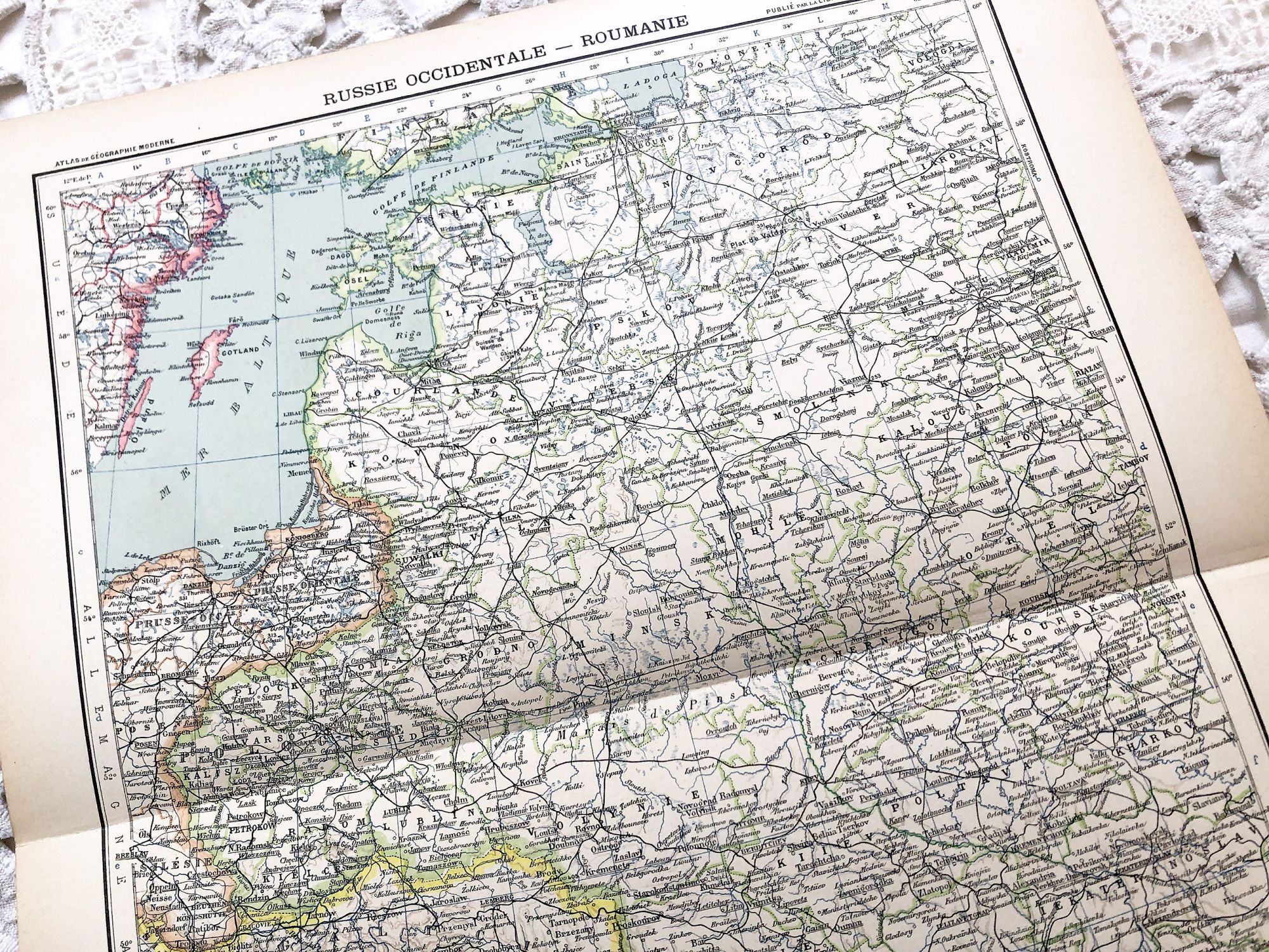 Large vintage map of Western Russia and Romania from a French atlas of the 1910s