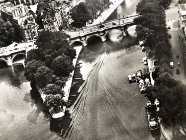 Huge aerial photo of Paris - Place de la concorde - Photo edited by Lapie