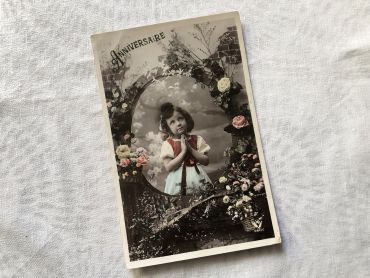 French birthday postcard representing a little girl from 1910s