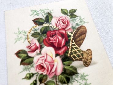 Vintage French postcard with a bouquet of roses from 1930s