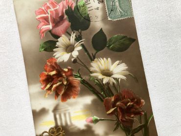 Vintage French postcard with a bouquet of flowers from 1920s