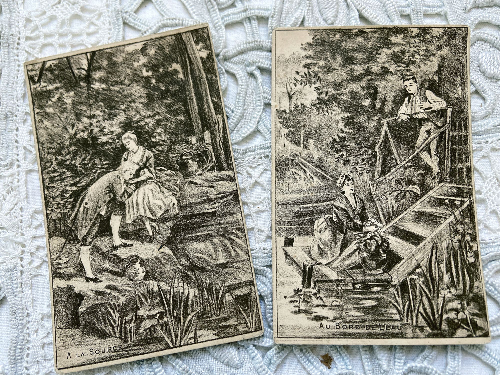 Two Vintage French postcards "A la source" et "Au bord de l'eau" from 1910s