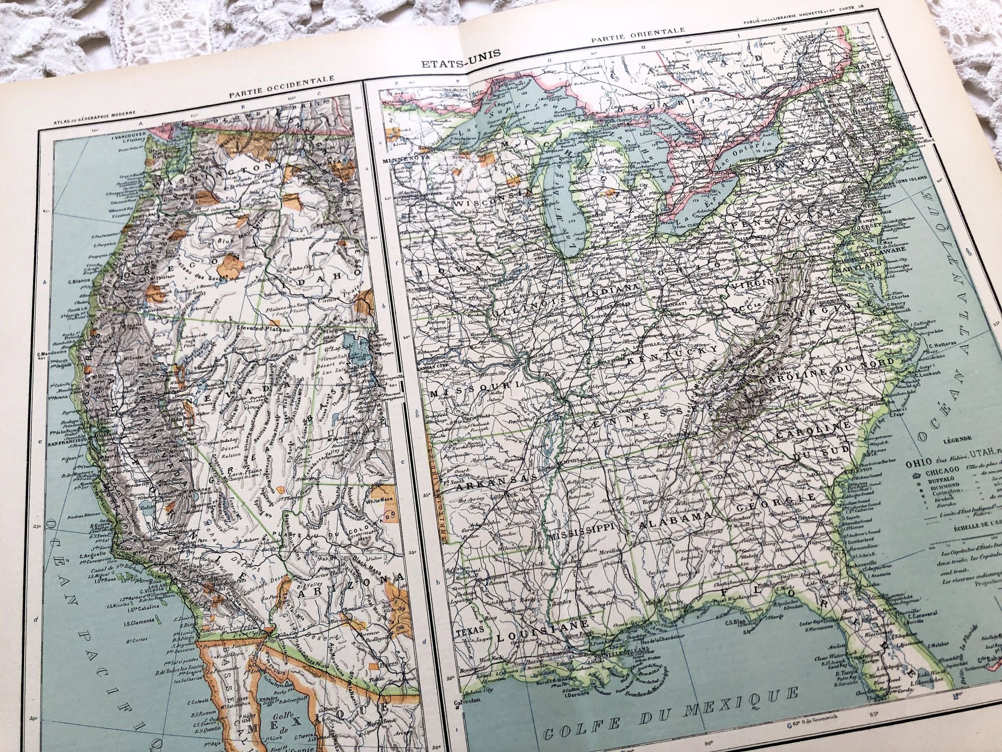 Large vintage map of the United States of America from a French atlas of the 1910s