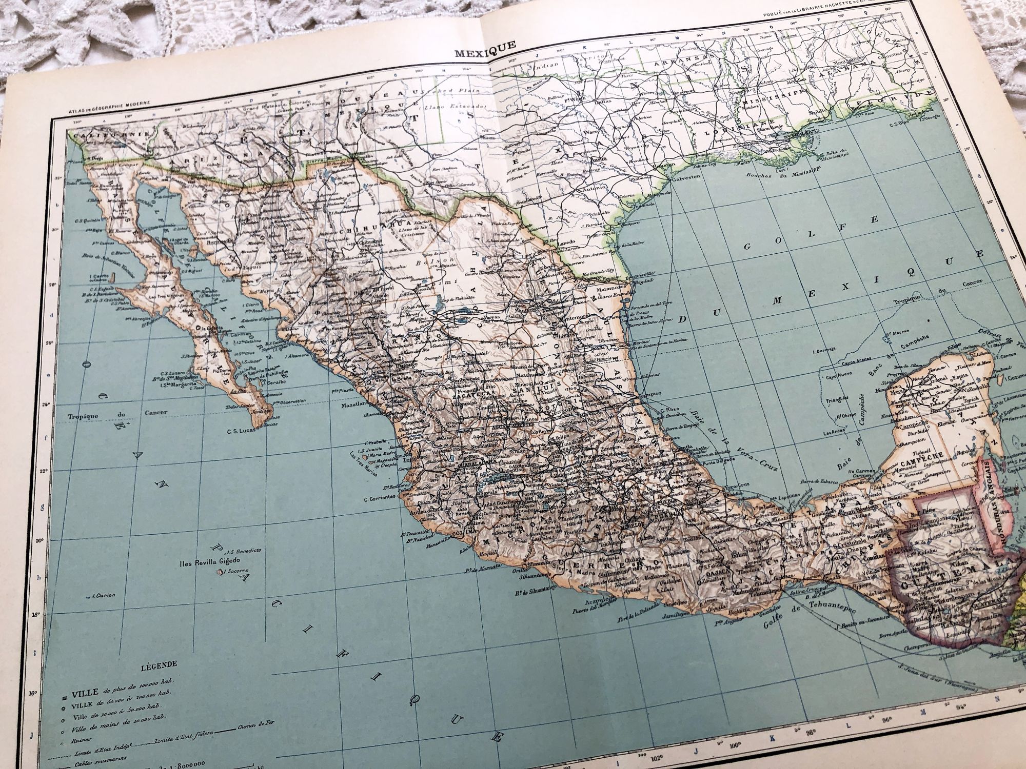 Large vintage map of Mexico from a French atlas of the 1910s
