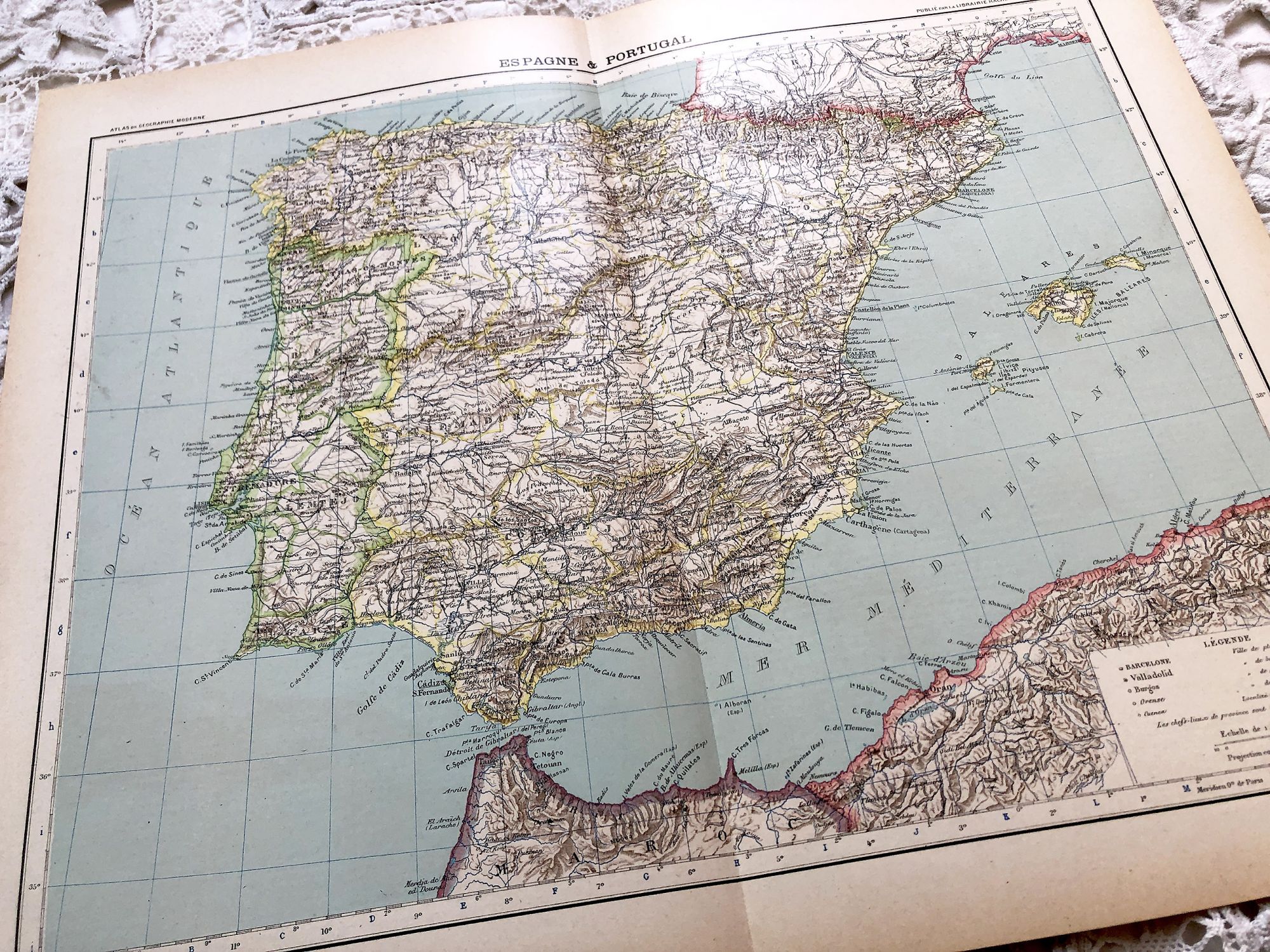Large vintage map of Spain and Portugal in 1910 from a French atlas of the 1910s