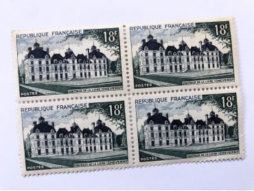 Block of 4 old French stamps representing the castle of Cheverny, one of the castles of the Loire