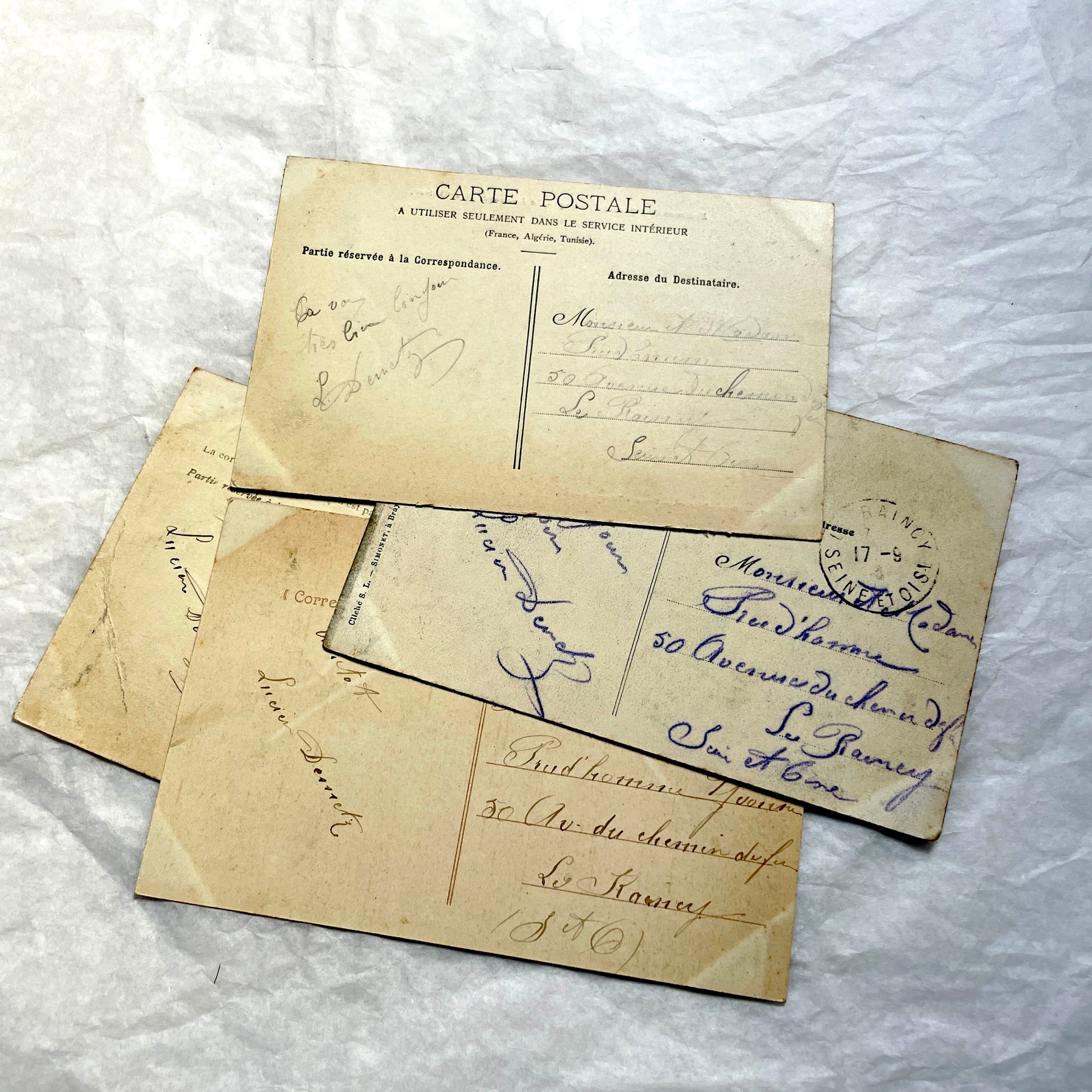 Lot of 1920s vintage French postcards depicting various historic châteaux and castles in sepia tones.