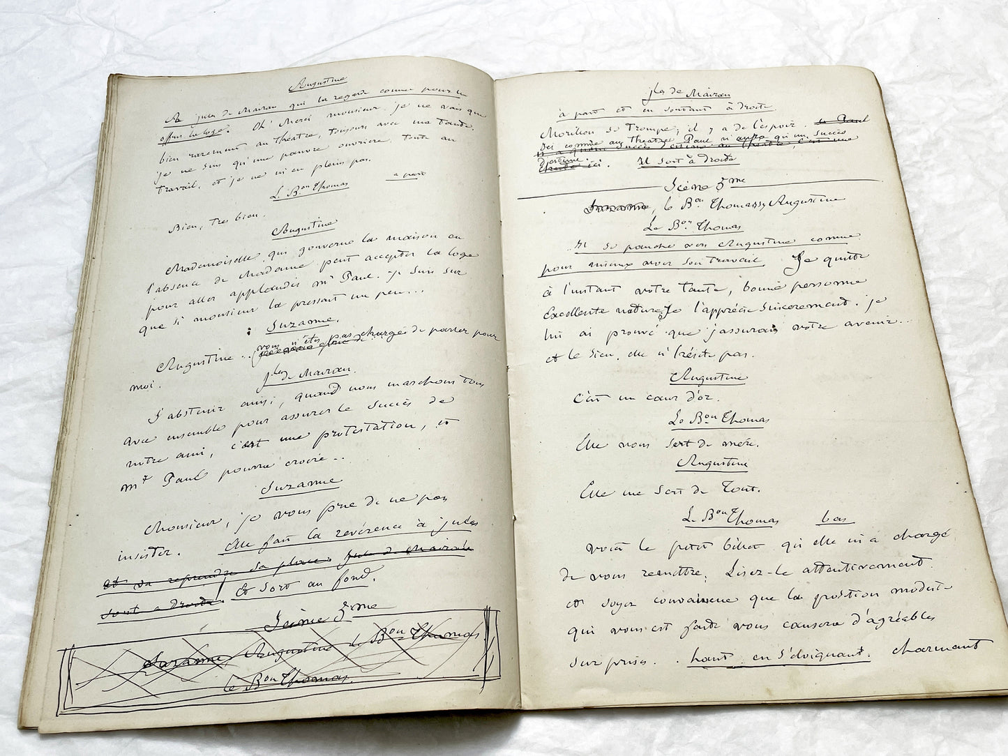 Late 19th - 32-Page French handwritten theater manuscript – Original play with dialogues and author revisionst - Vintage Handwritten Theatre