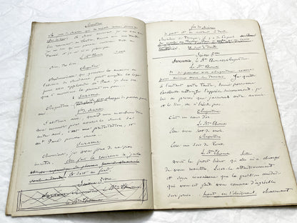 Late 19th - 32-Page French handwritten theater manuscript – Original play with dialogues and author revisionst - Vintage Handwritten Theatre