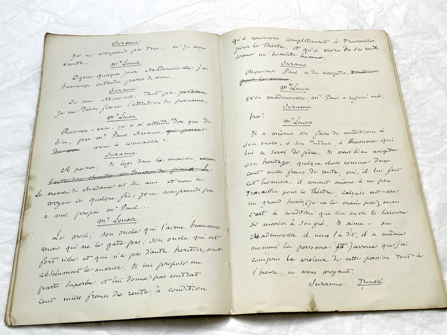 Late 19th - 32-Page French handwritten theater manuscript – Original play with dialogues and author revisionst - Vintage Handwritten Theatre