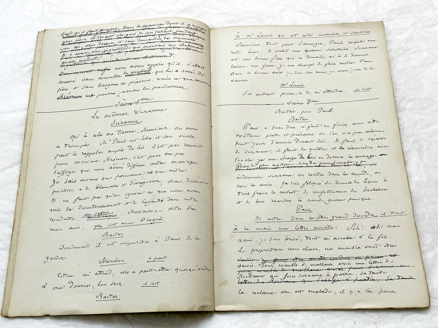 Late 19th - 33-Page French handwritten theater manuscript – Original play with dialogues and author revisionst - Vintage Handwritten Theatre