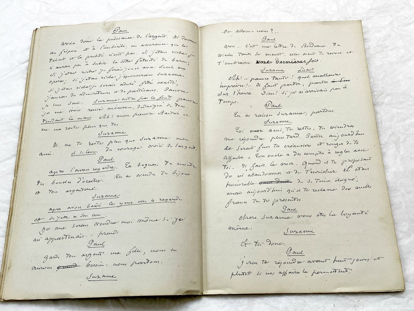 Late 19th - 33-Page French handwritten theater manuscript – Original play with dialogues and author revisionst - Vintage Handwritten Theatre