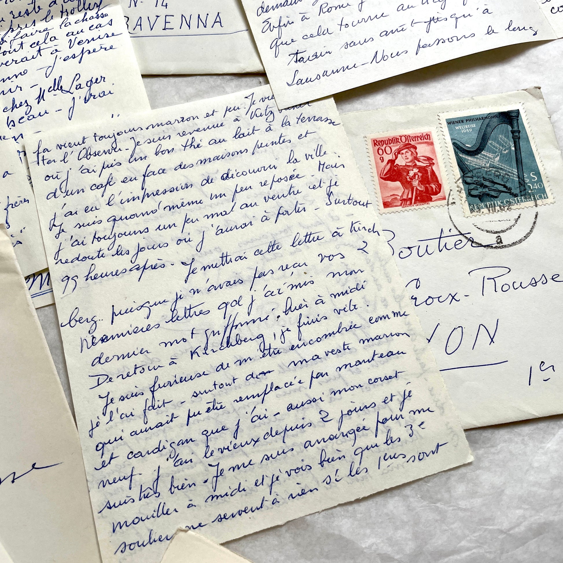 Set of 5 1960s French letters with envelopes, showcasing handwritten script and vintage European postage stamps.