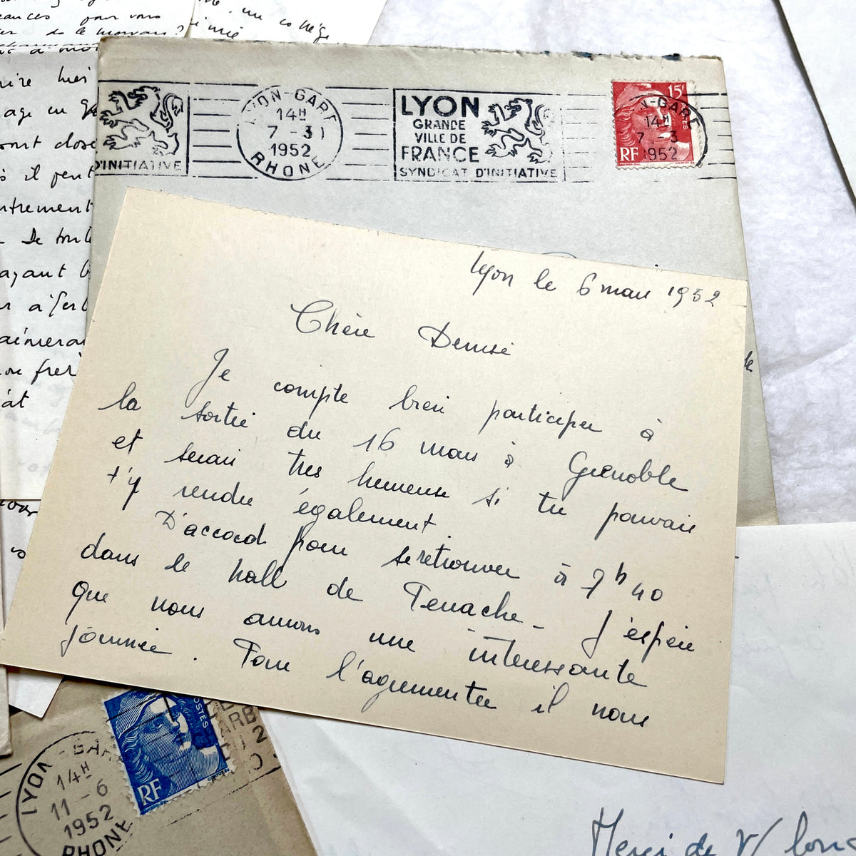Set of 5 French handwritten letters and envelopes from the 1950s with vintage stamps and postmarks.