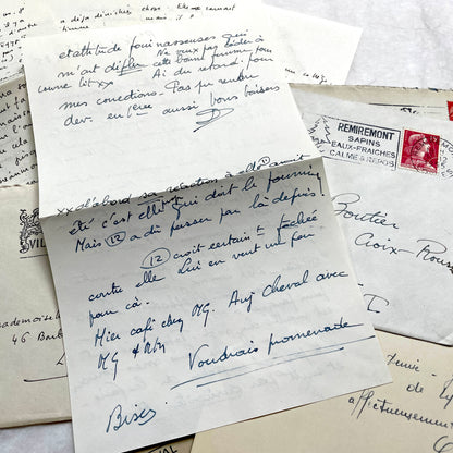 Set of 5 French handwritten letters and envelopes from the 1950s with vintage stamps and postmarks.