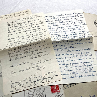 Set of 5 1950s French handwritten letters with envelopes, featuring vintage stamps and postmarks from France.