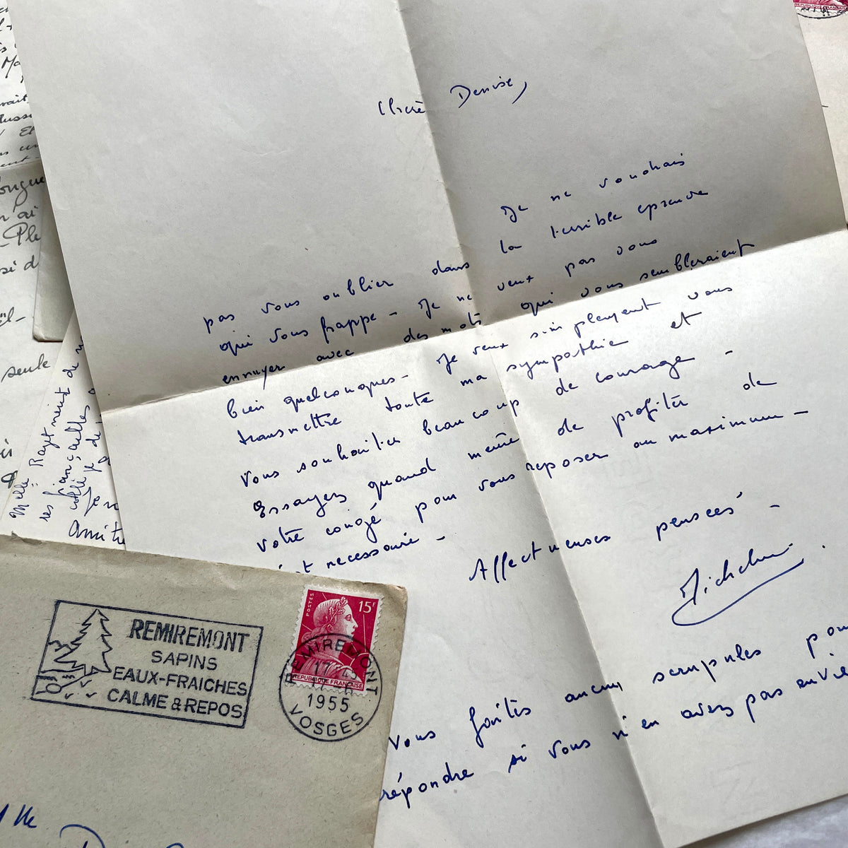 Set of 5 1950s French handwritten letters with envelopes, featuring vintage stamps and postmarks from France.