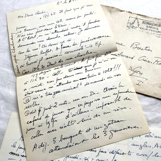 Set of 5 1950s French letters and envelopes with handwritten script, vintage stamps, and postmarks. Historical ephemera.