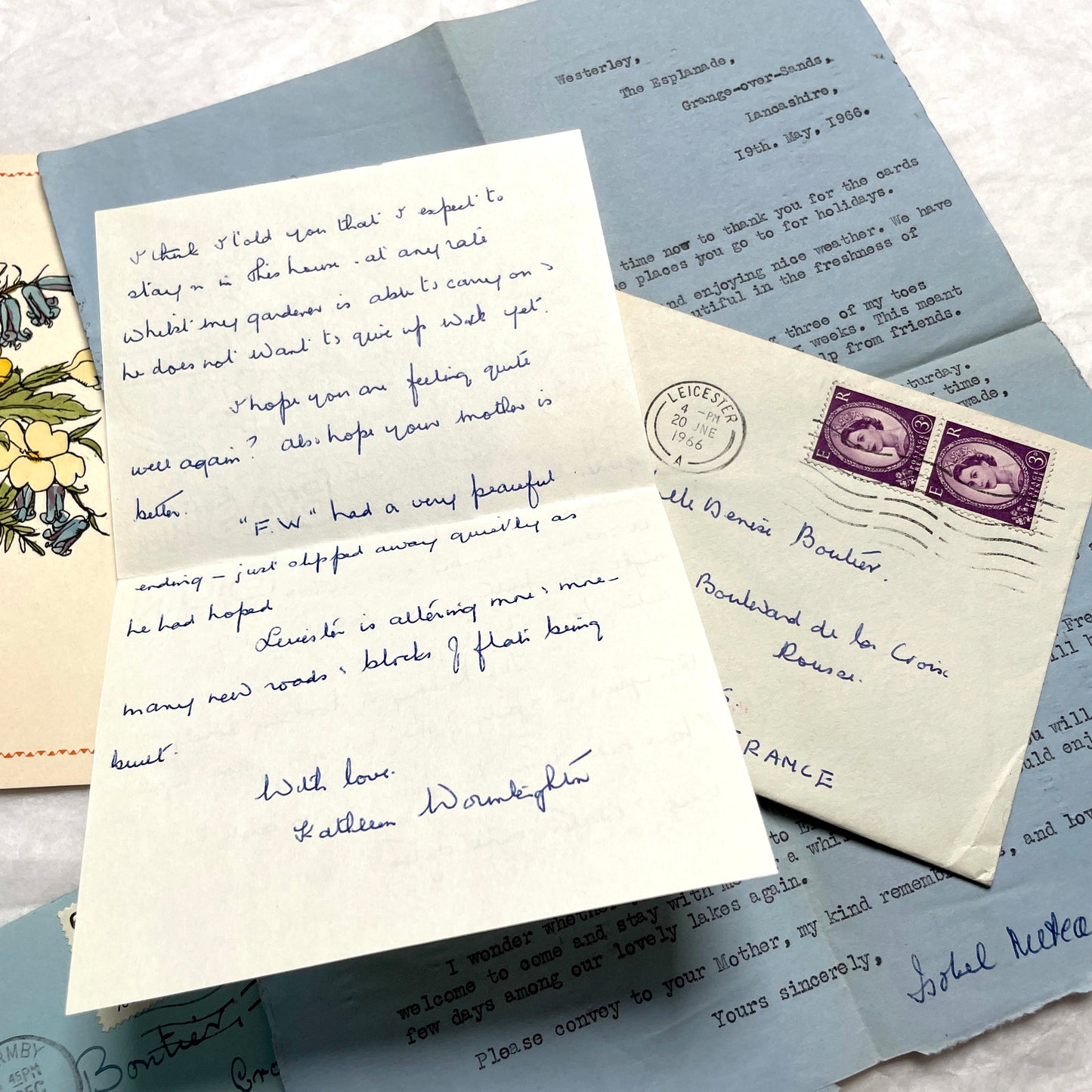 1960s set of five handwritten English letters with envelopes, featuring British postmarks and French address.