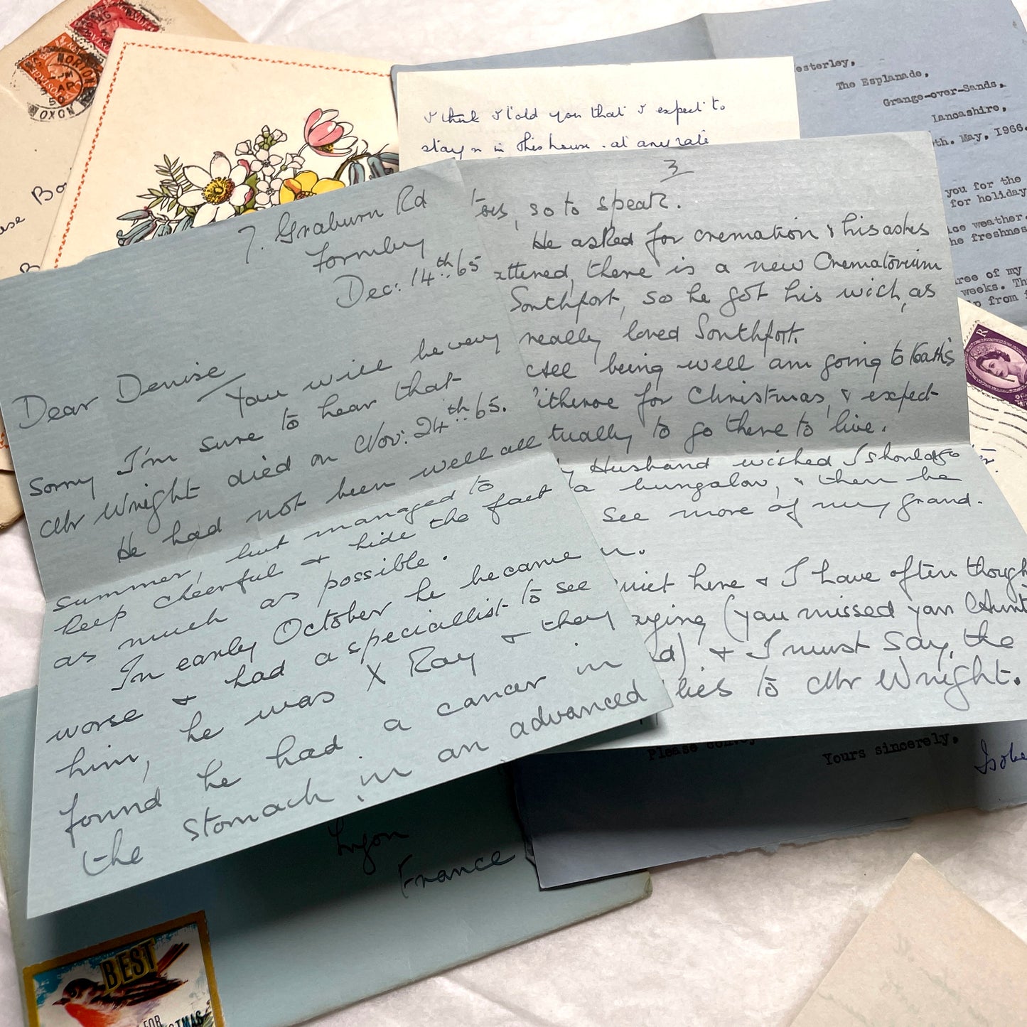 1960s set of five handwritten English letters with envelopes, featuring British postmarks and French address.