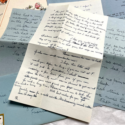 1960s set of five handwritten English letters with envelopes, featuring British postmarks and French address.