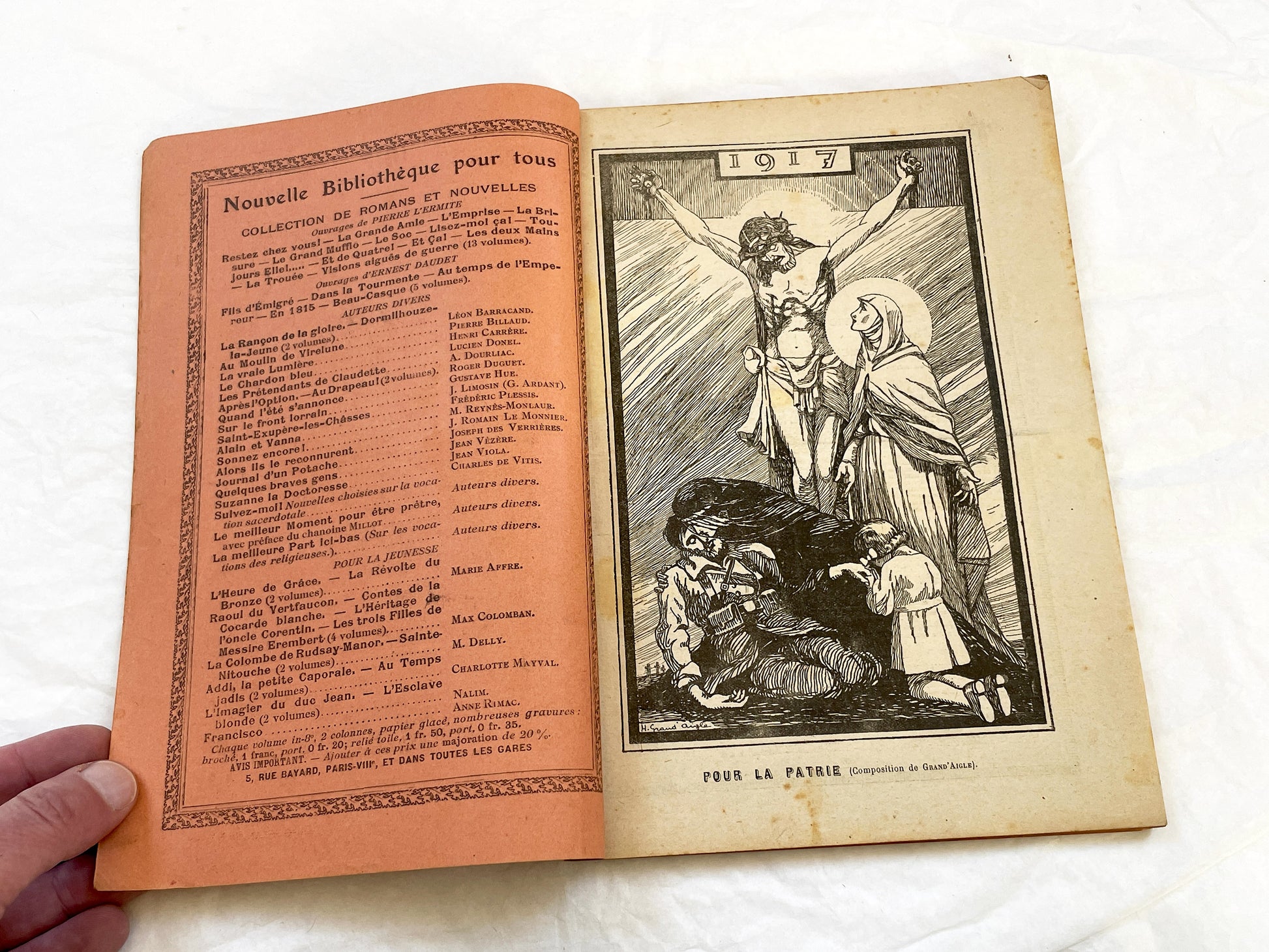 1910s - 1917 Almanac Pèlerin - Vintage French Catholic Publication - World War One Era History - Rare Collectible Booklet