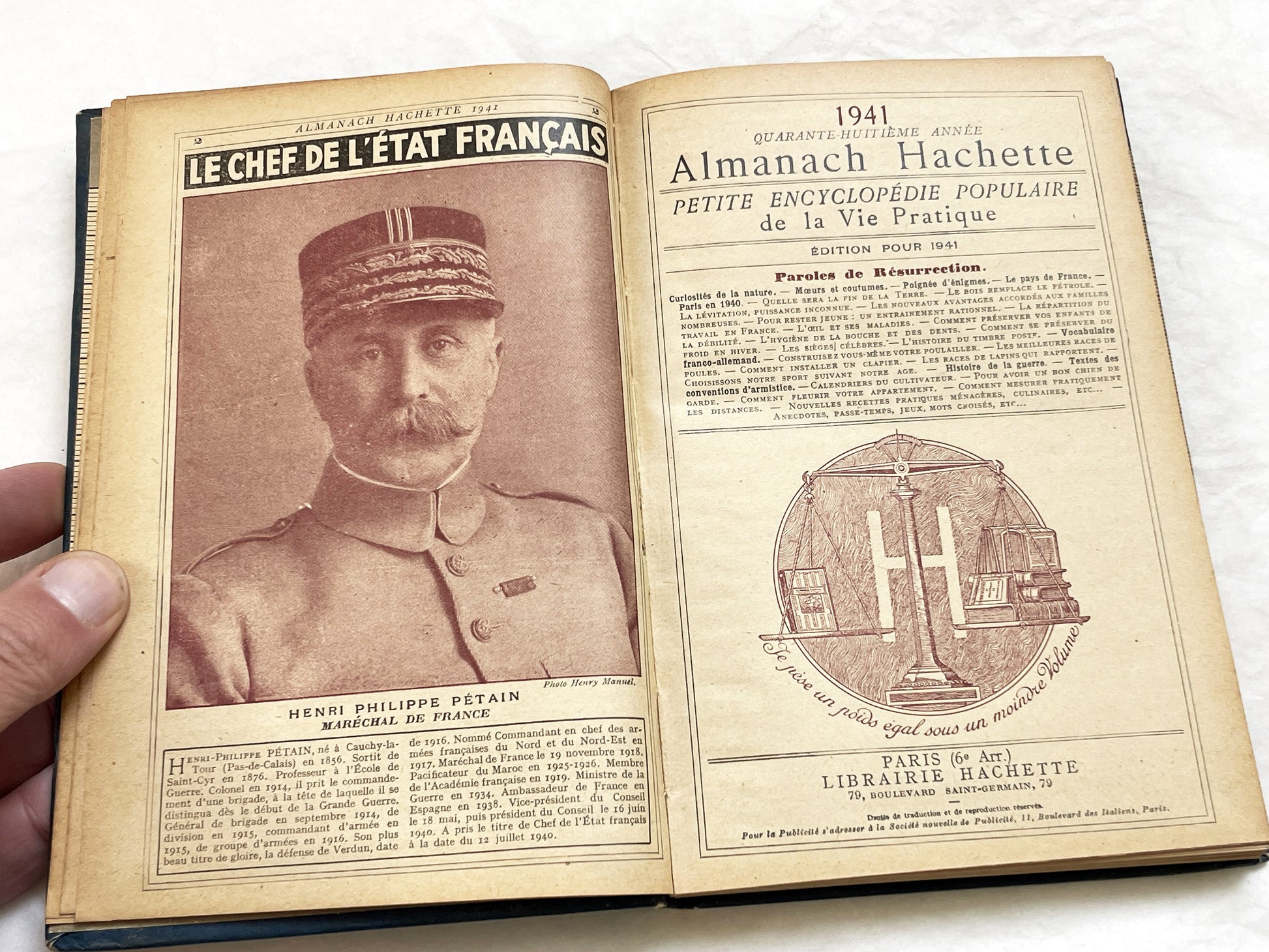 1940s – 300 Pages Almanach Hachette – Vintage French almanac – Wartime edition of the “Practical Life Encyclopedia”