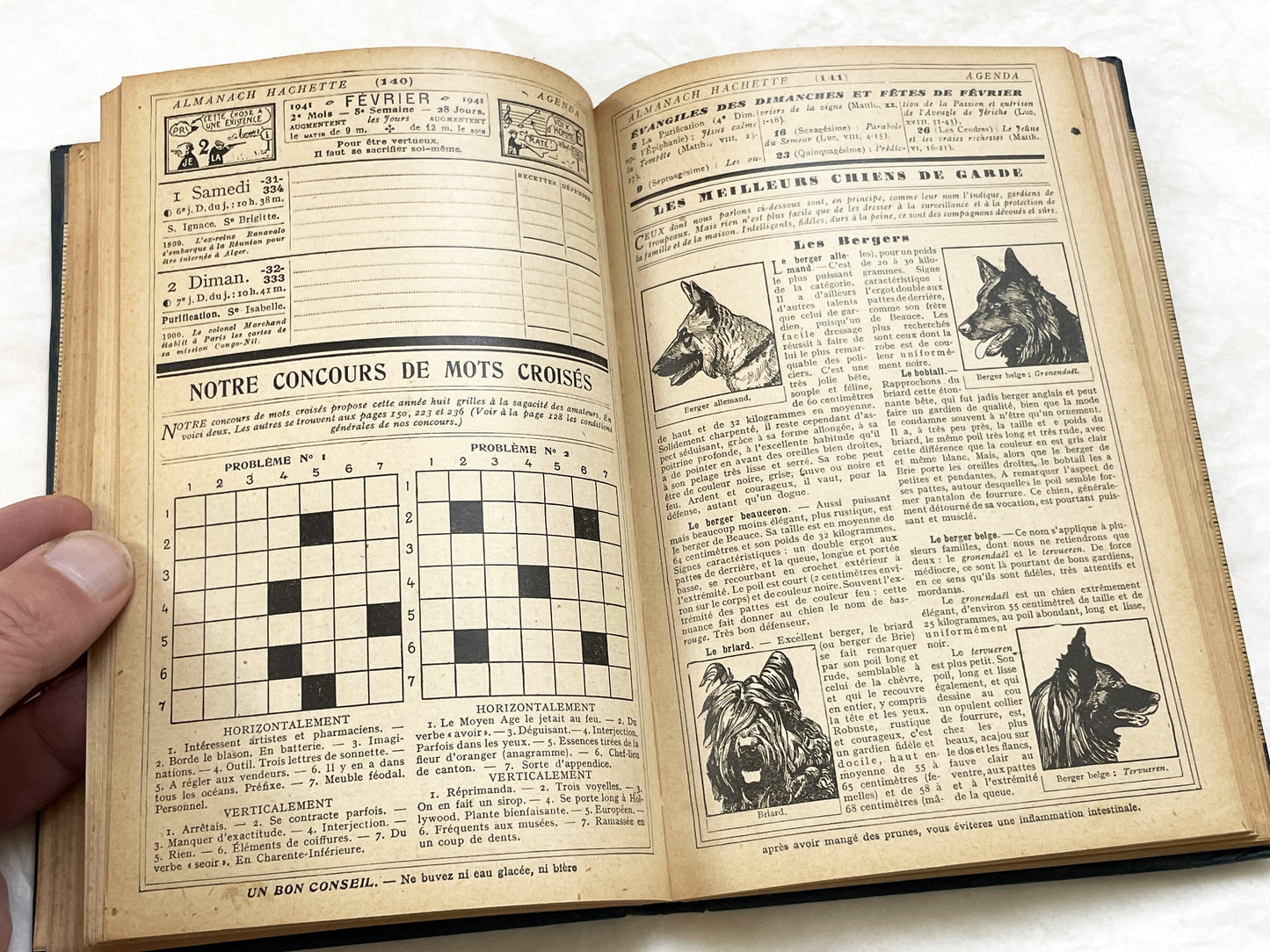 1940s – 300 Pages Almanach Hachette – Vintage French almanac – Wartime edition of the “Practical Life Encyclopedia”