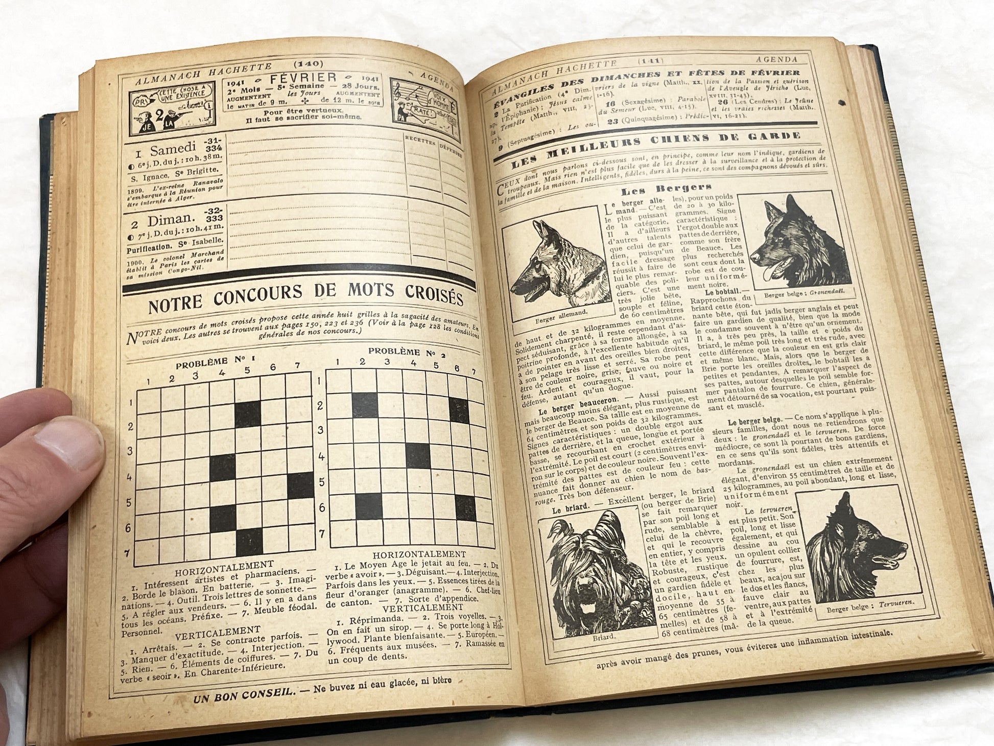 1940s – 300 Pages Almanach Hachette – Vintage French almanac – Wartime edition of the “Practical Life Encyclopedia”