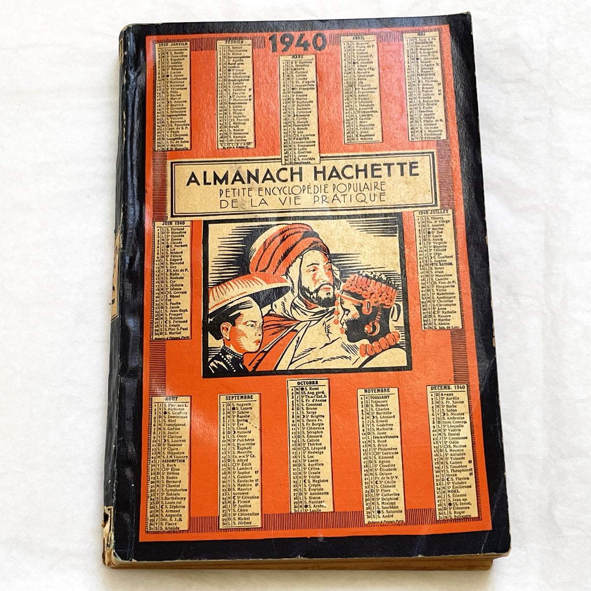 1940s – 350 Pages Almanach Hachette – Vintage French almanac – Wartime edition of the “Practical Life Encyclopedia”