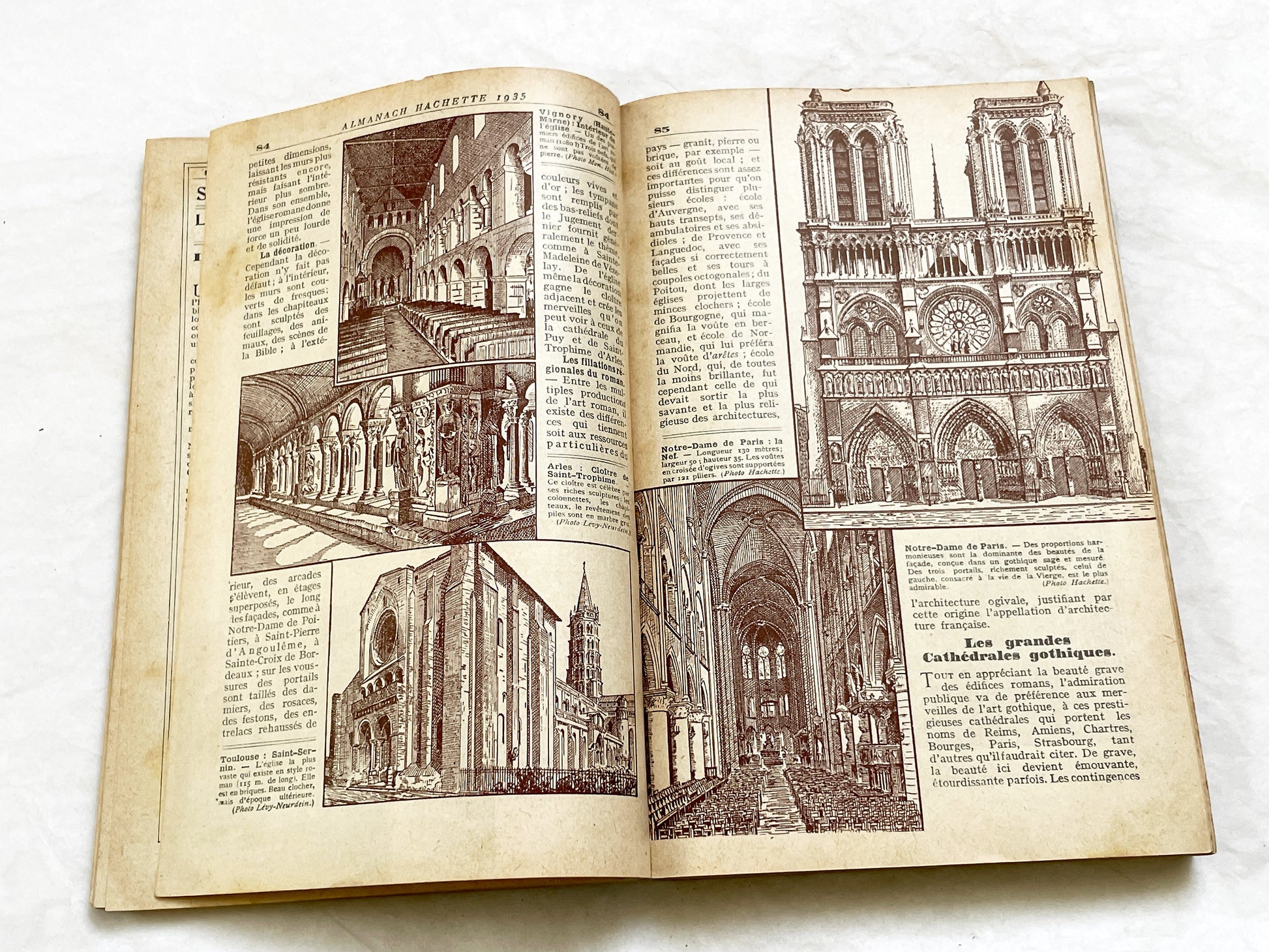 1930s – 430 Pages Almanach Hachette – Vintage French illustrated almanac – Practical life & cultural encyclopedia